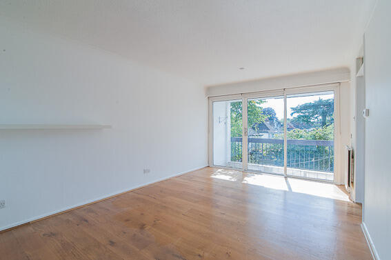 Large living room with balcony