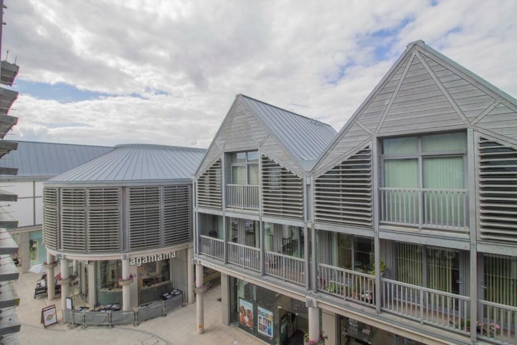 15 Walpole House [Balcony View].jpg