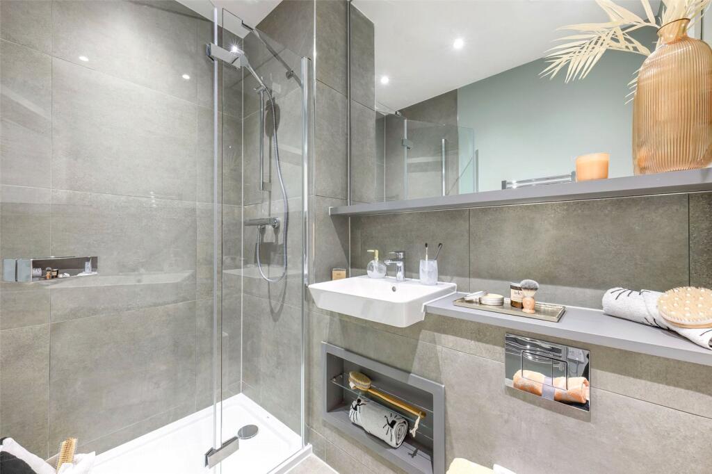 Show Apartment