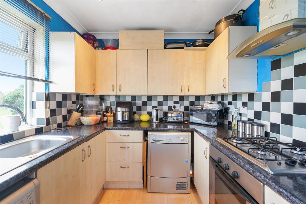 39A Priory Close - oaT431KDhyXRXkZZBa8J.jpg