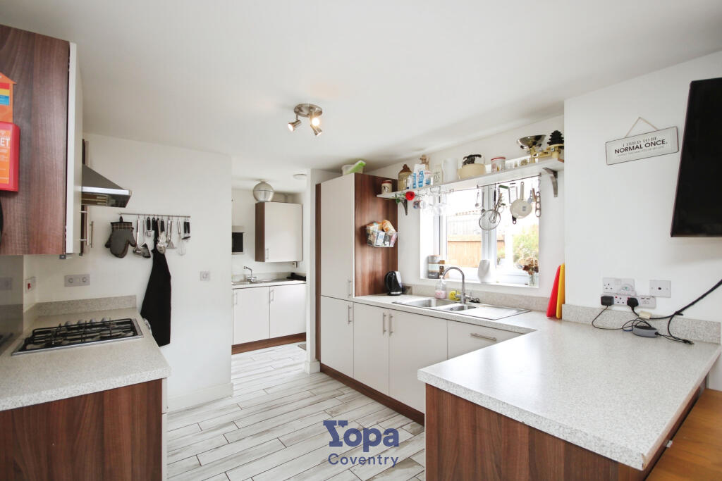 18ca09d1-Kitchen.JPG