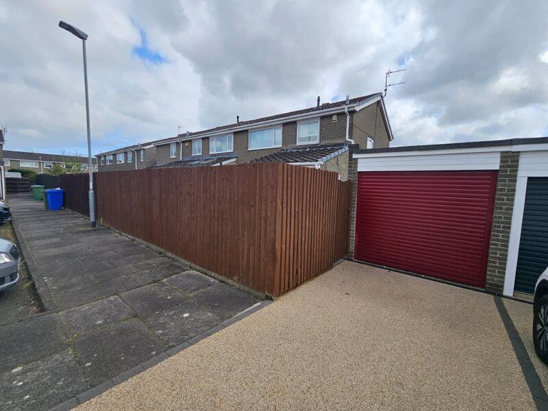 Garage/Driveway