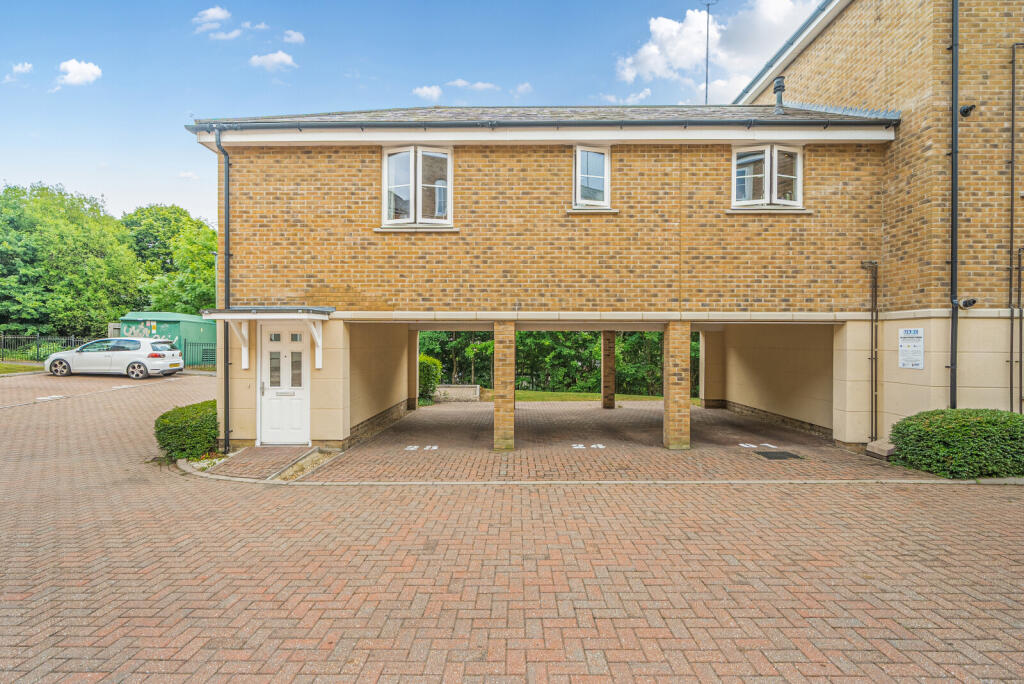 1295095-4-682efd9...