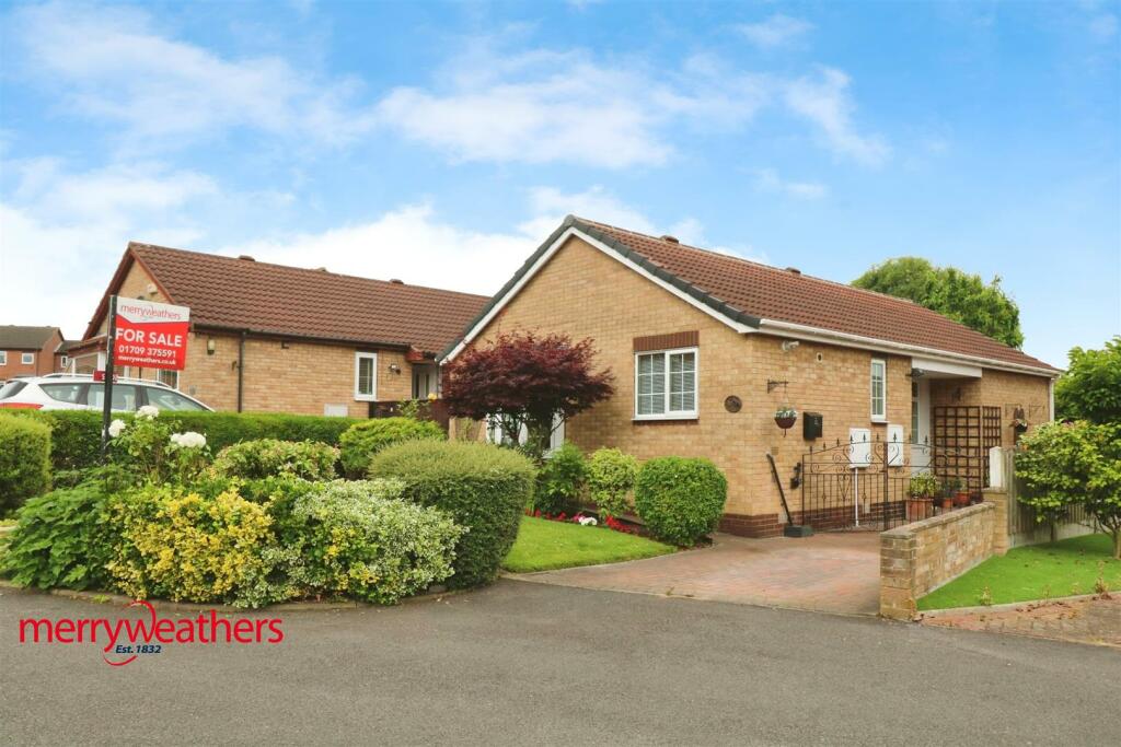 new front side photo no dog.jpg