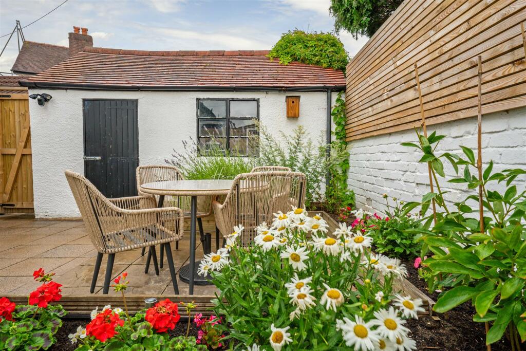 Porthamal Gardens, Rhiwbina, HernCrabtree (30).jpg