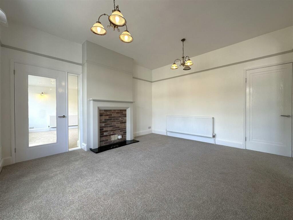 Dining Room Into Lounge 851