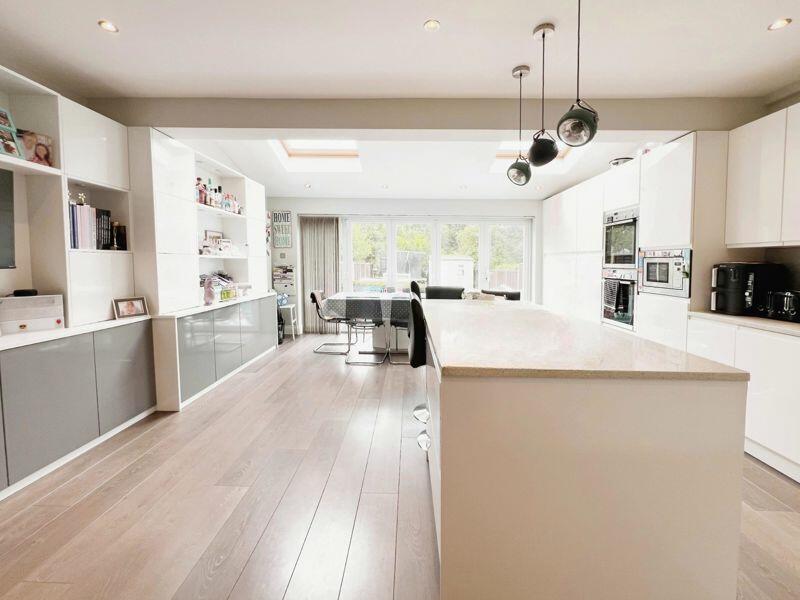 RECEPTION ROOM 2/ KITCHEN/ DINER