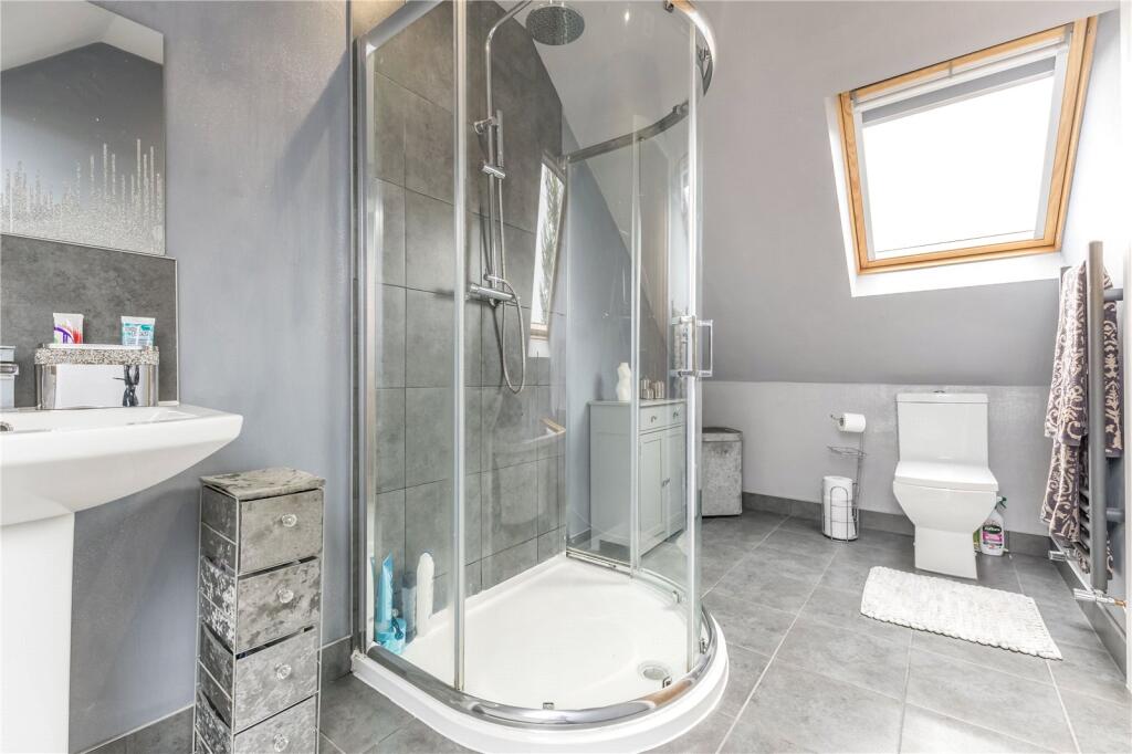 En Suite Bathroom