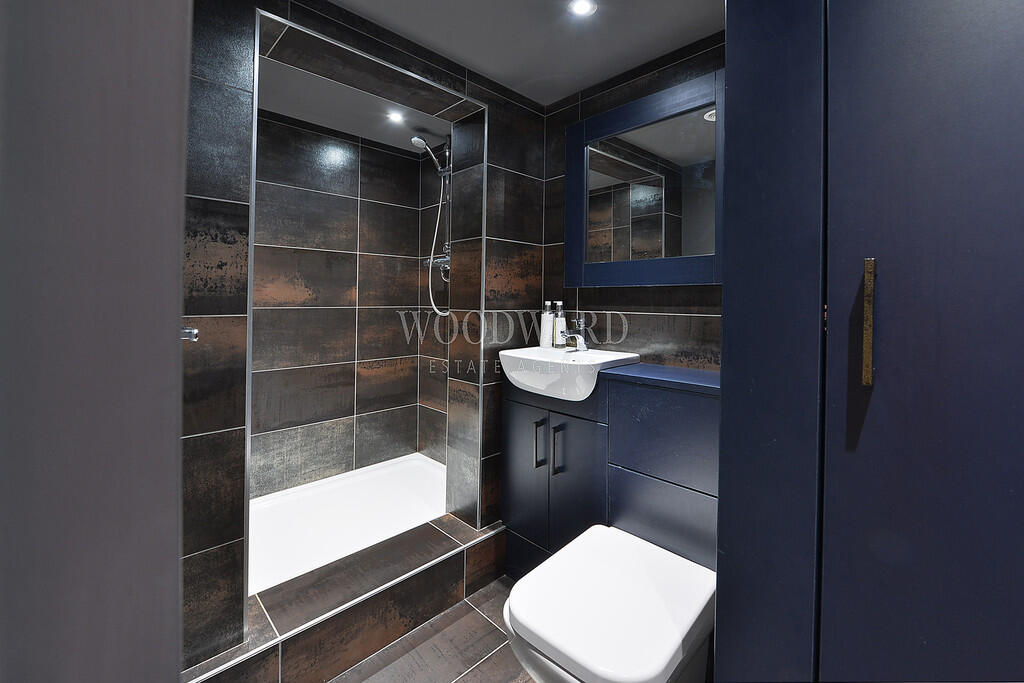En-Suite Shower/W...