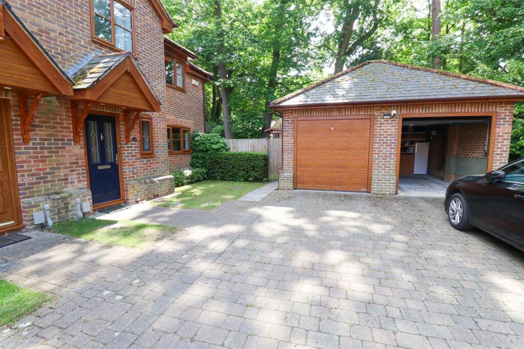 Parking &amp; Garage