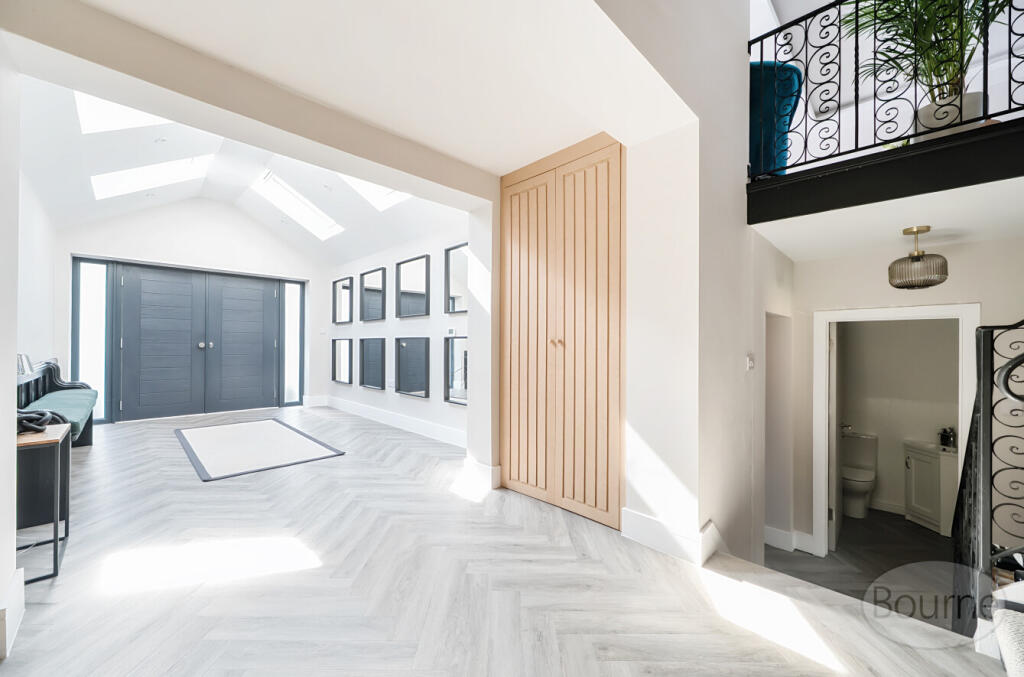 e99f5676-a093-47b...