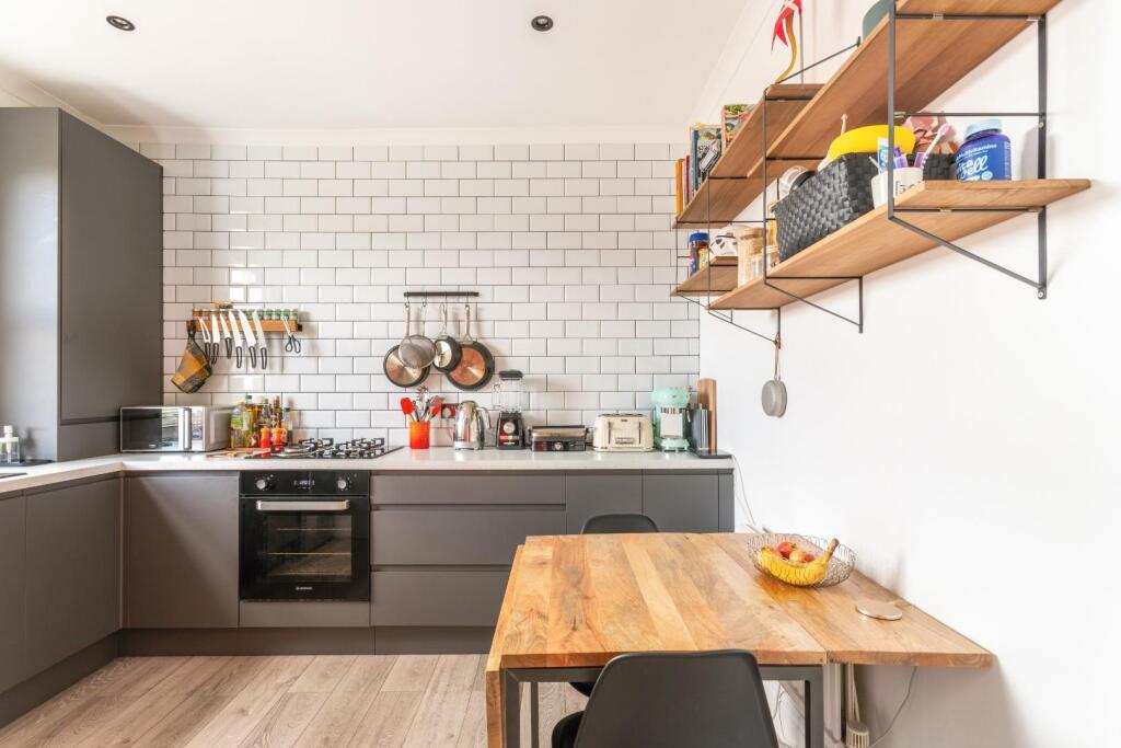 kitchen (1).jpg