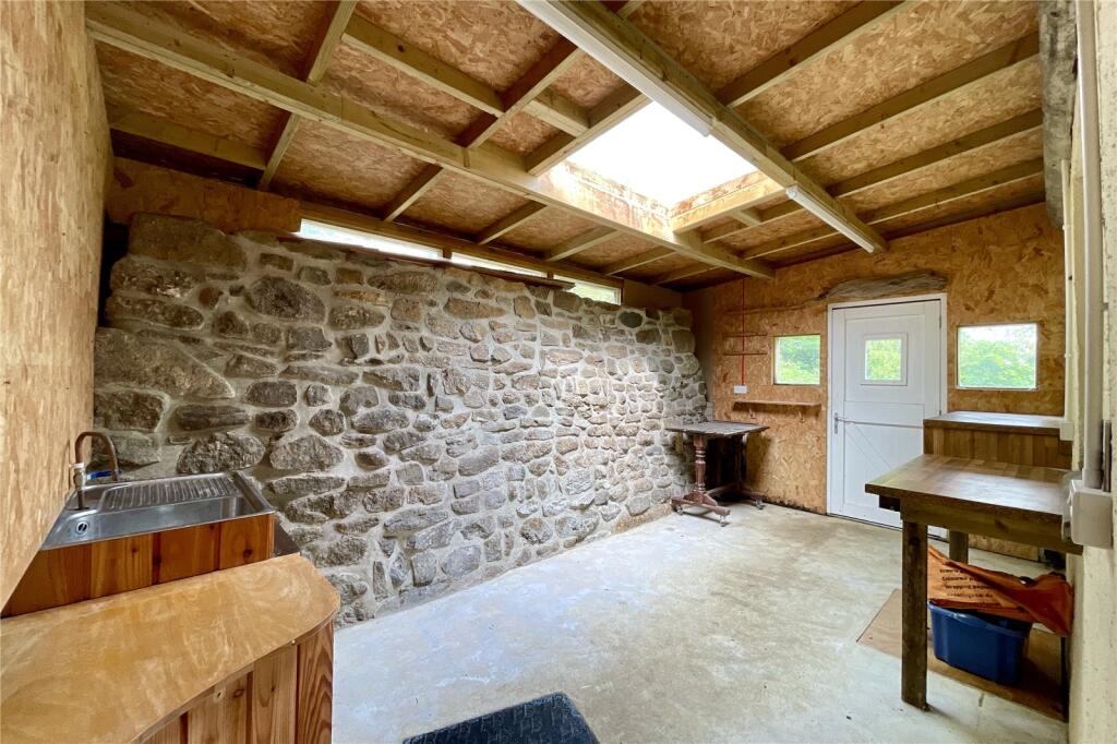 Utility/Workshop