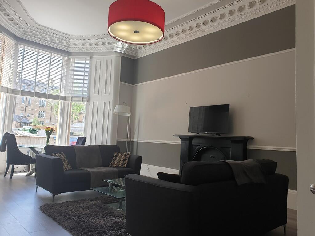 Lounge 1