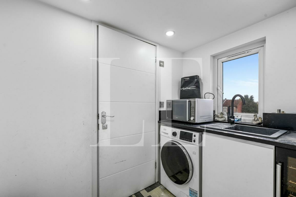 Haselbury Road (17).png