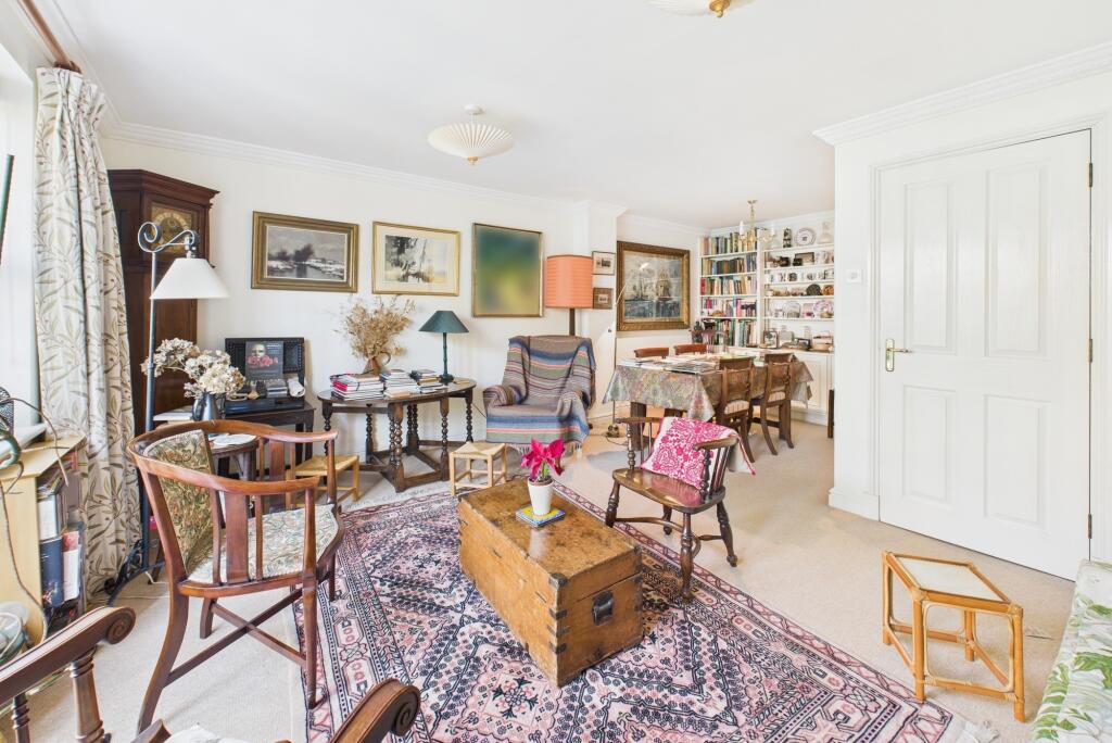 CAM02545G0-PR0344-STILL008