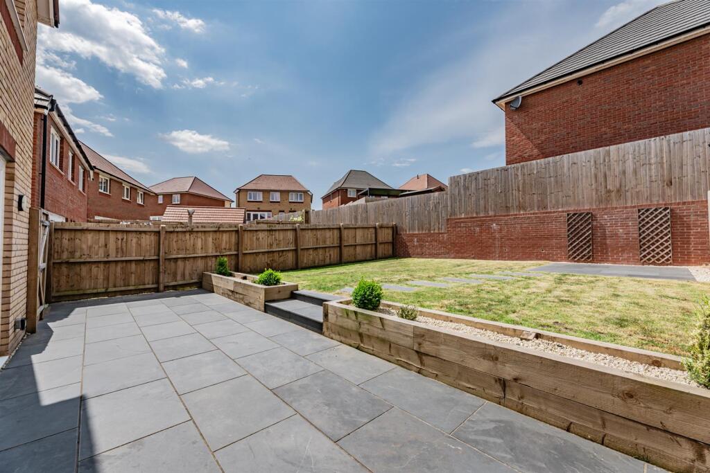 5 Rutherford Drive-19.jpg