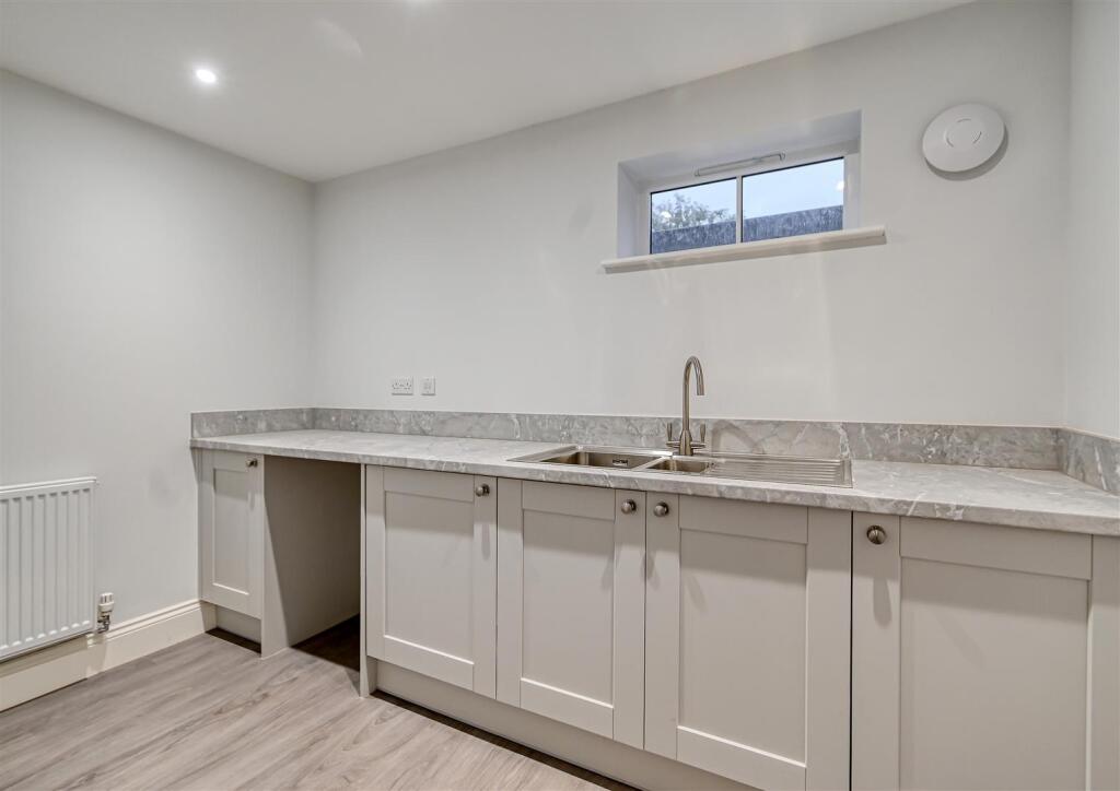 1 Crossfields Crescent-6.jpg