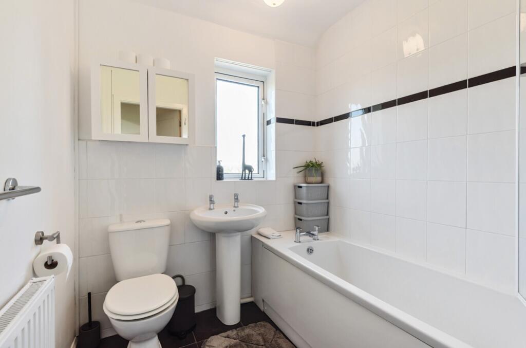 1298701-12-682ed56b12547-ARW.NEF