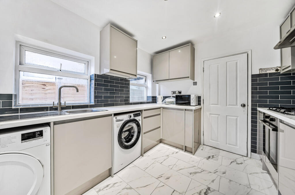 1354103-17-68cdc4...