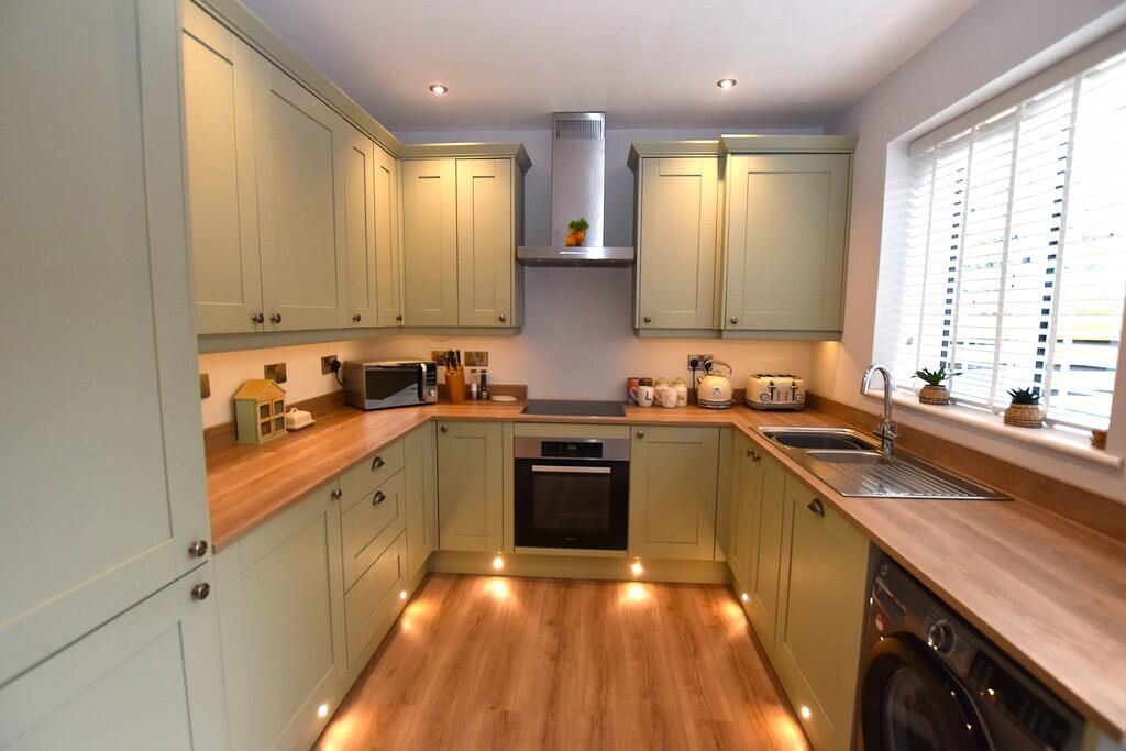 Kitchen Diner 3