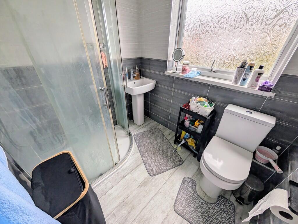 PXL_20251008_1009...