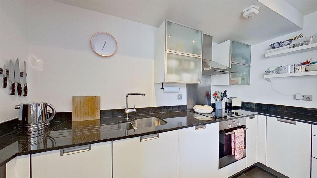 The-Retreat-Furmage-Street-Earlsfield-SW18-0713202