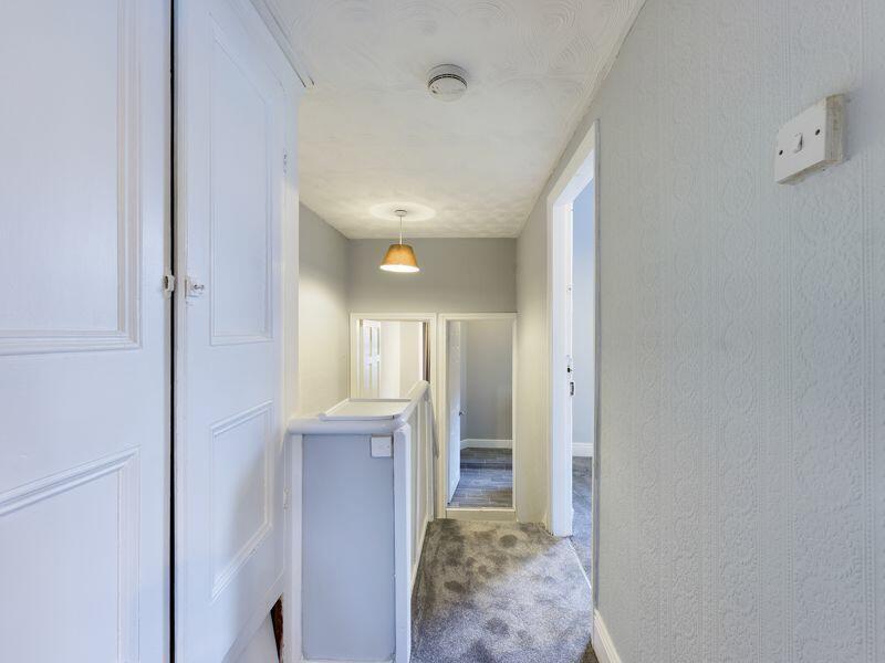 93 Princes upstairs hall.jpeg