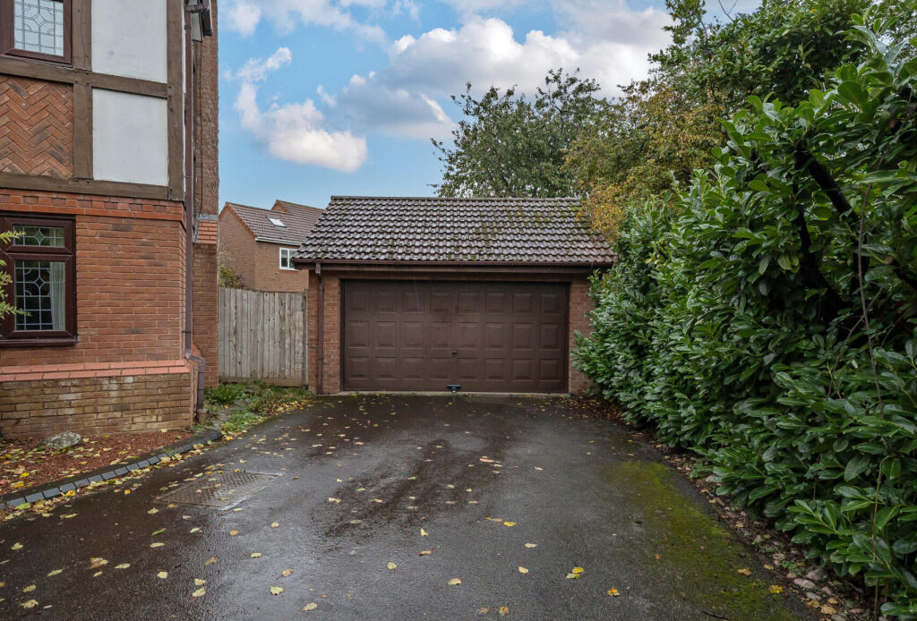 1372365-23-68fa43...