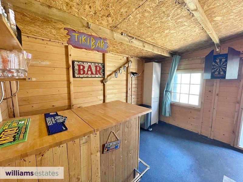 Summer House Bar