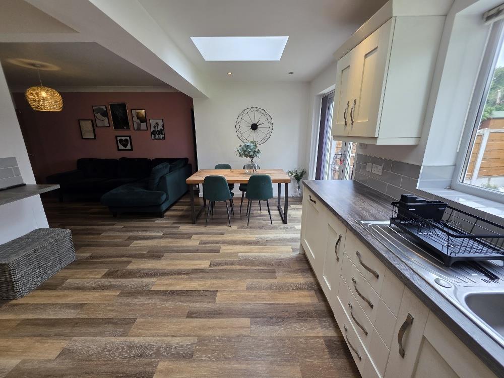 Open-plan Dining Kitchen