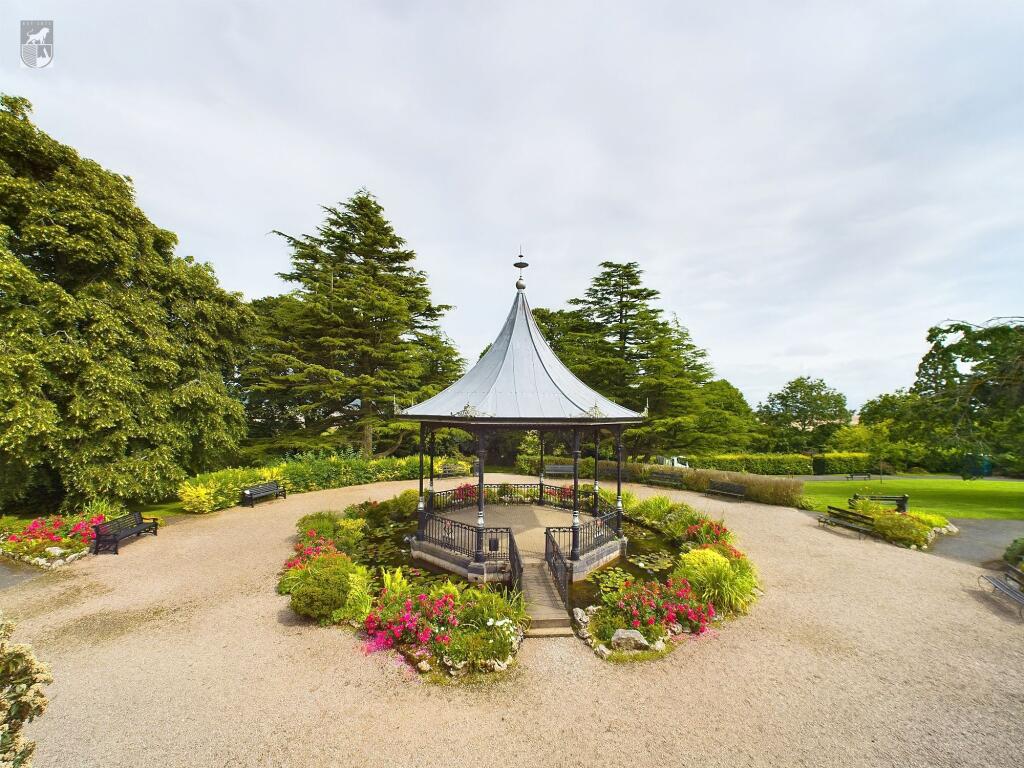 Grange bandstand