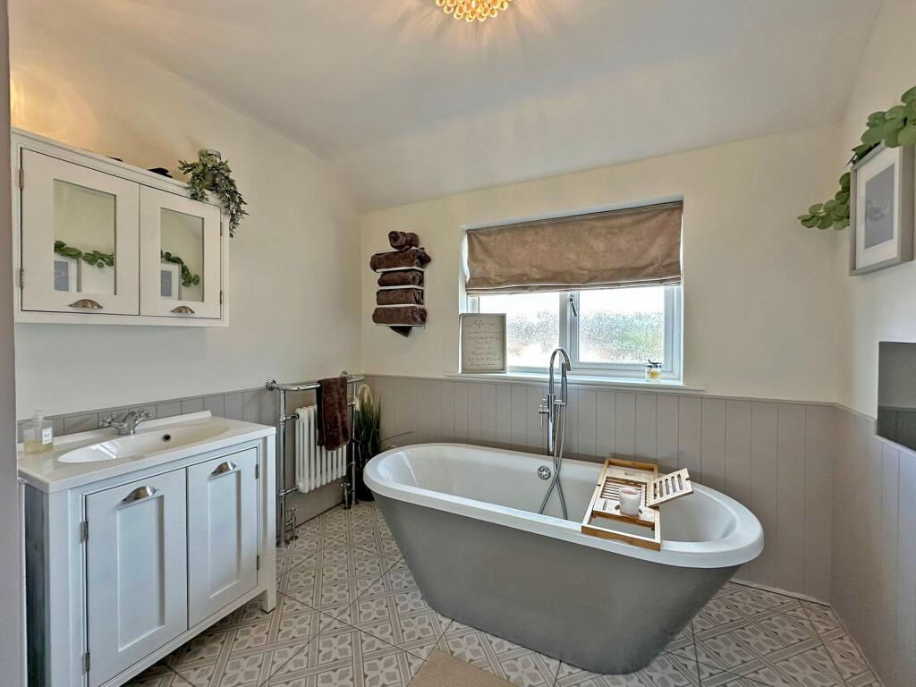 Bedroom One En-Suite