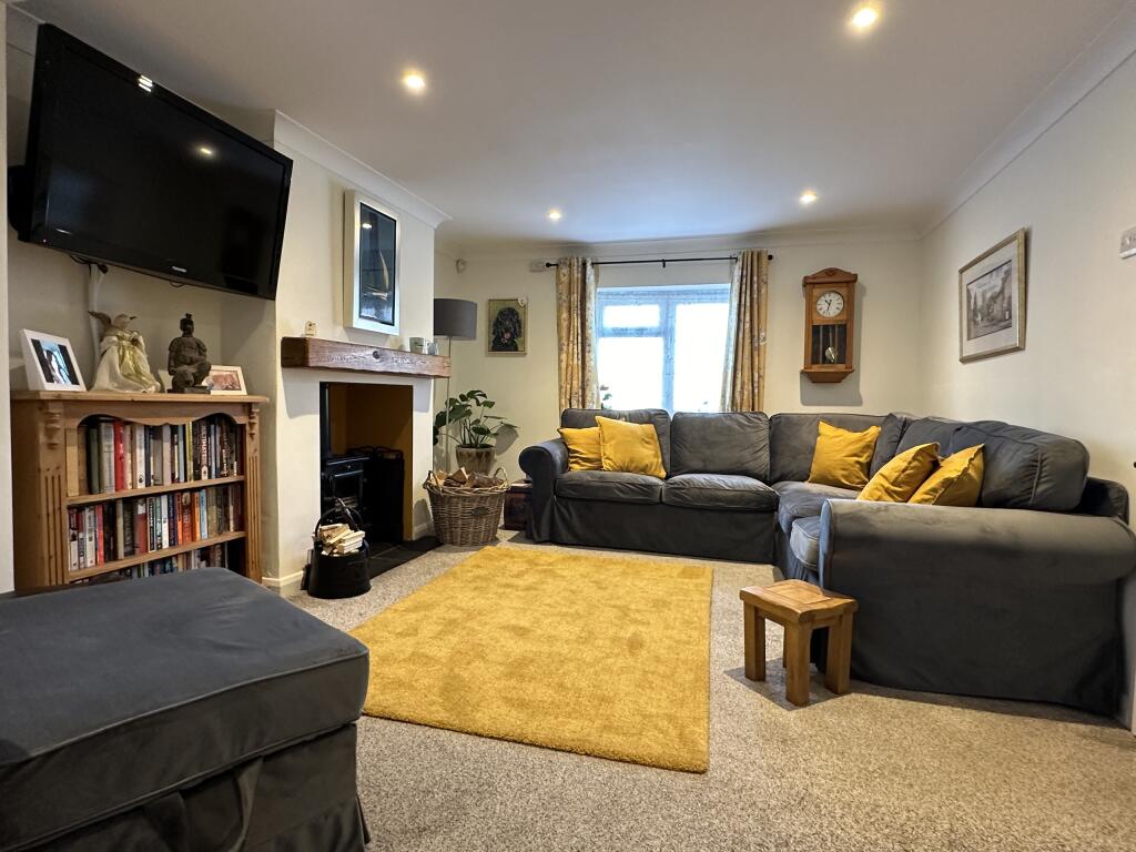 Living Room.JPG