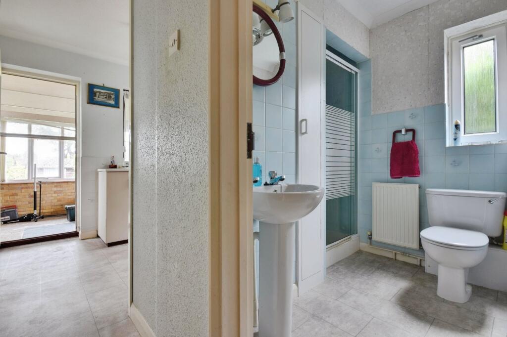 Utility/Shower Room