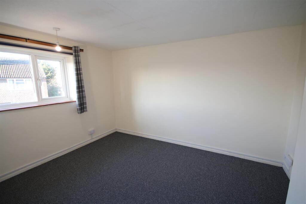 Bedroom 1a.JPG