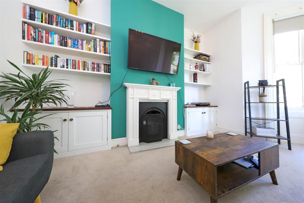 nicholas james buckingham rd living 3.jpg