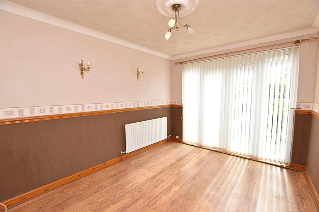 DINING ROOM (REAR)
