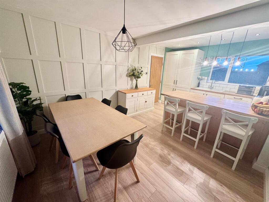 Kitchen - diner 2.jpg