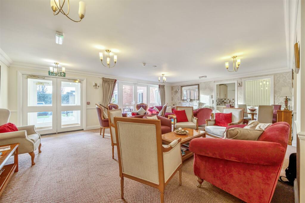Owners Lounge.jpg