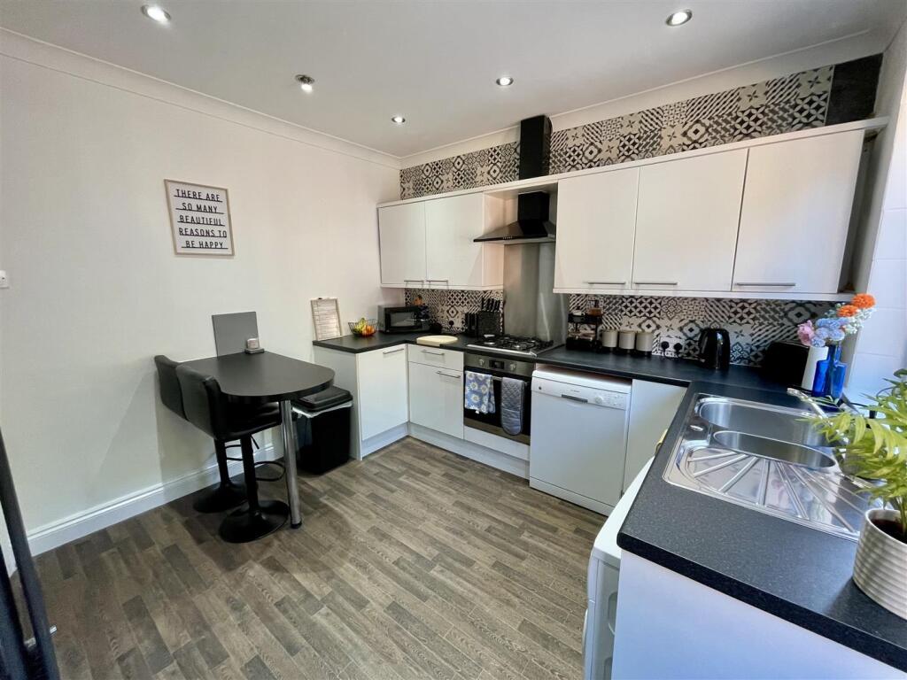 Kitchen/Breakfast Room