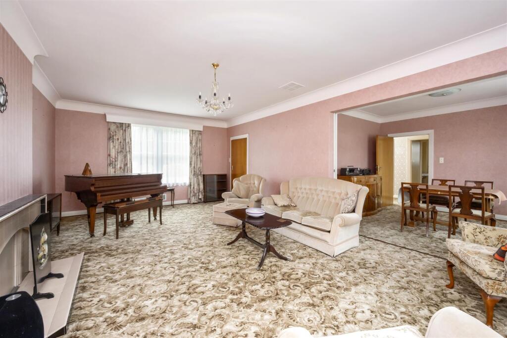 Beccles Road, 4-020.jpg