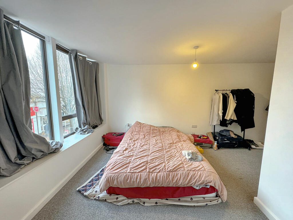 carolgate1IMG_5879_edited.jpg