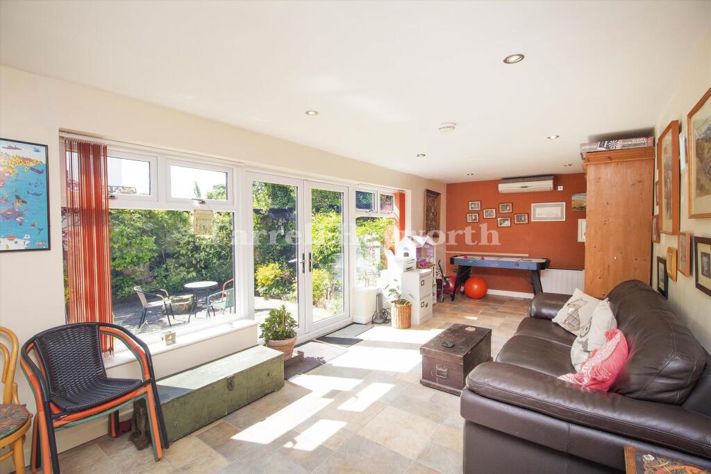 Living Room or Bedro