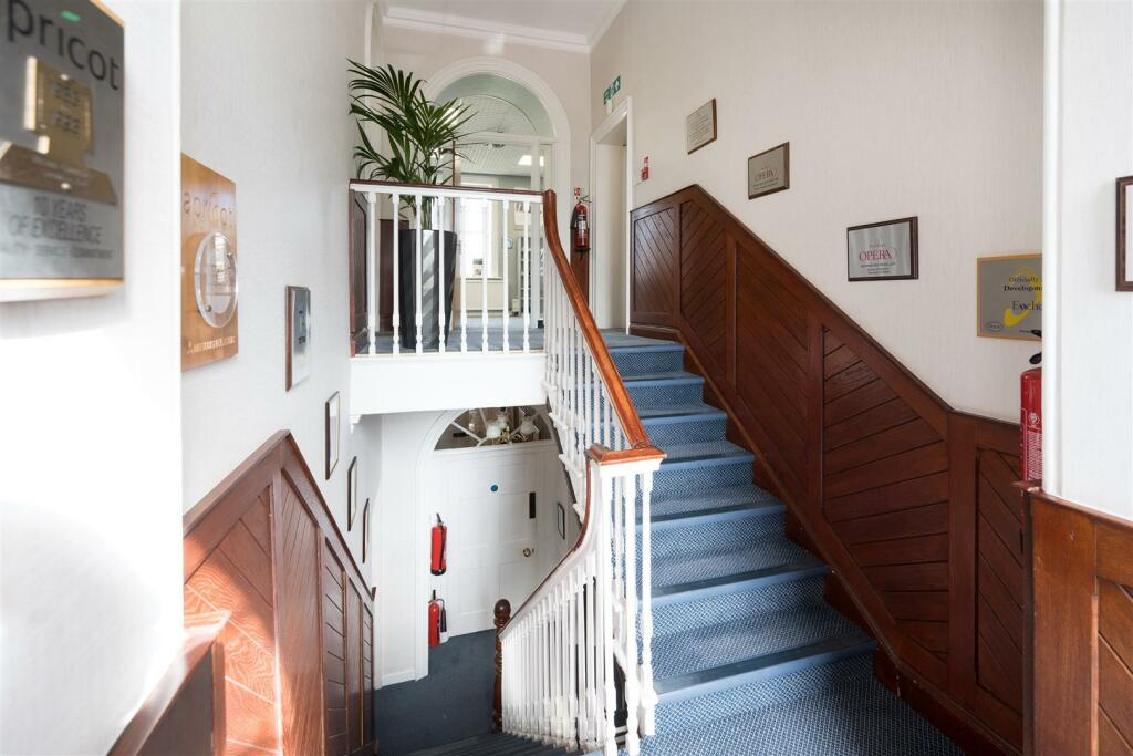 Boston Lodge - Staircase .jpg