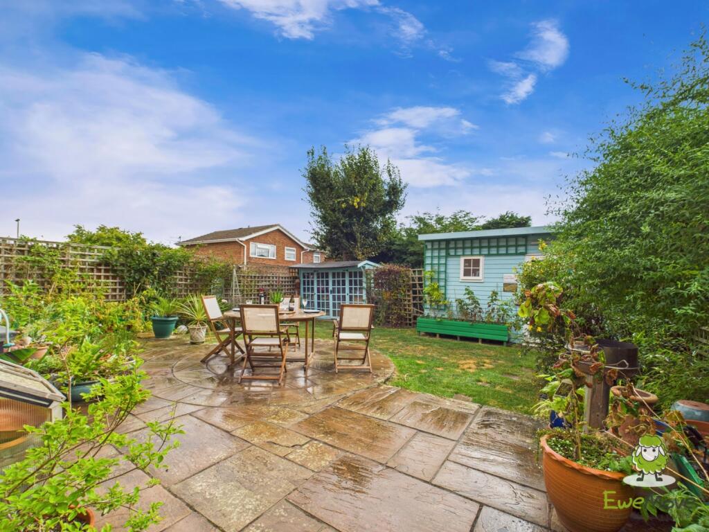 EweMove Estate Agents Basingstoke - Lavender Road 