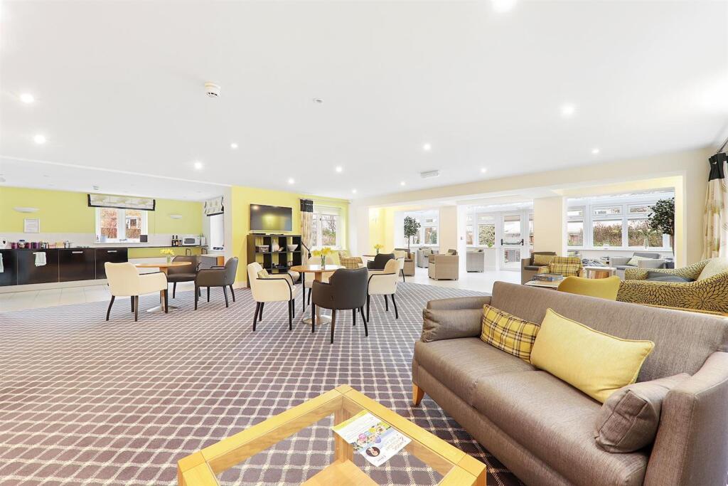 14-9984JHMCS - 20 Yew Tree Court  - 42 (1)-medium.