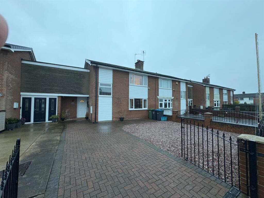 Photo 15-12-2025, 15 57 28 (1).jpg