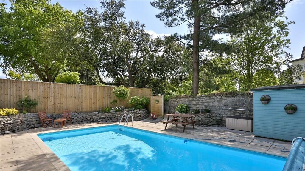 IMG_382135_14_lar...