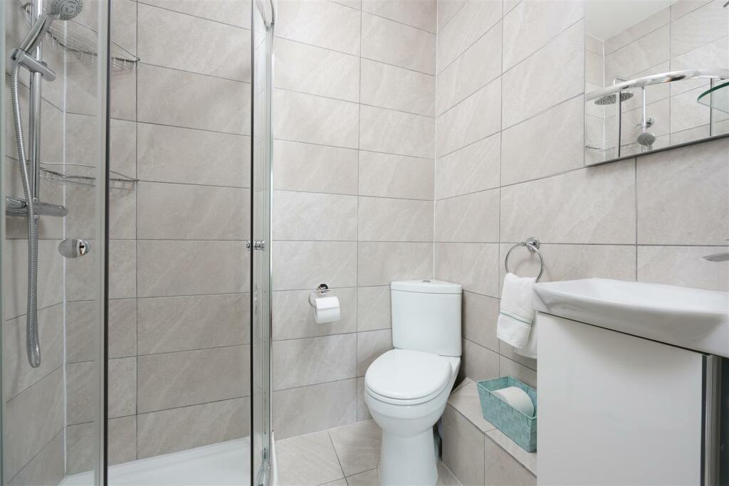 GF 23 Beaconsfield Road 11.JPG
